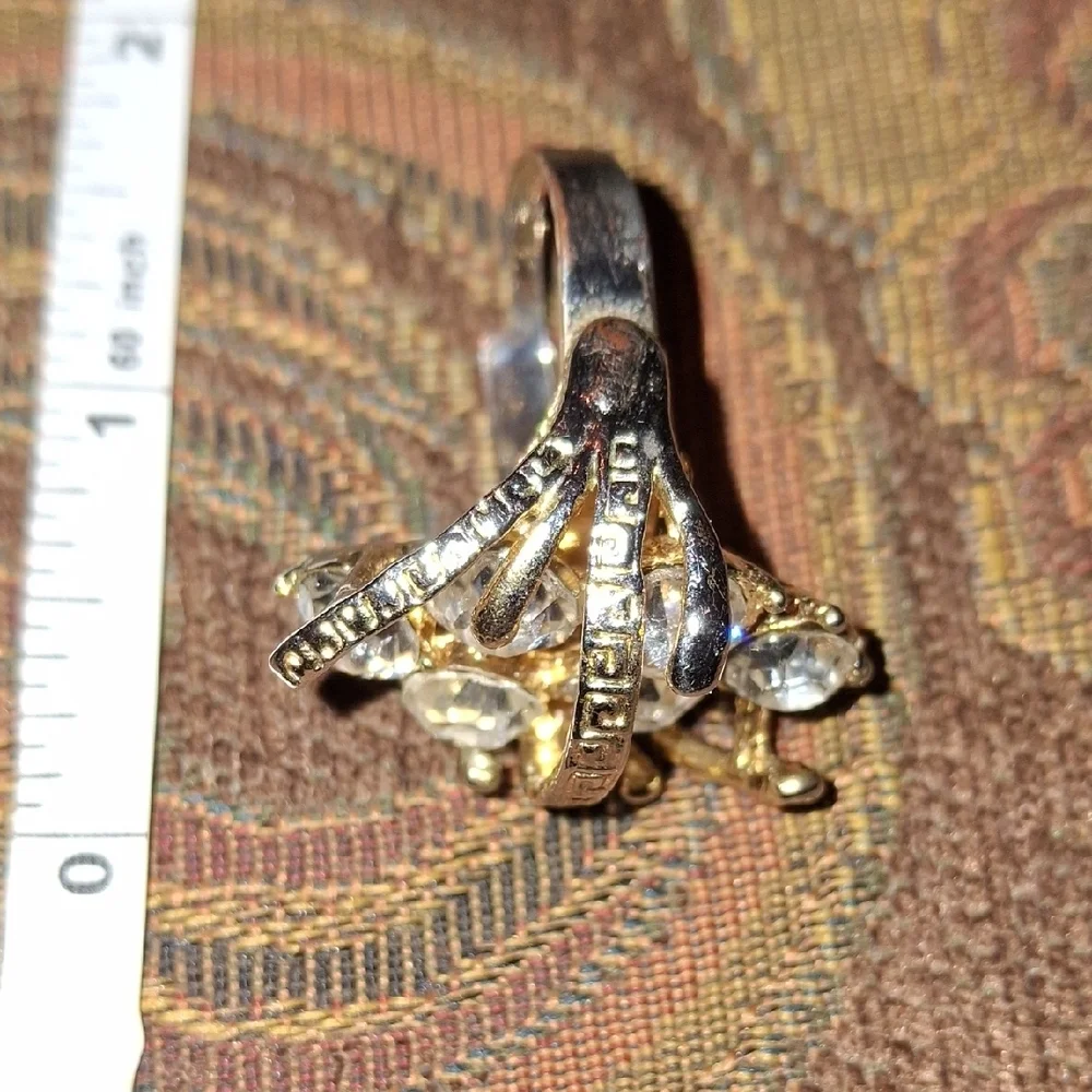Elegant Gold and Silver Crystal Ring